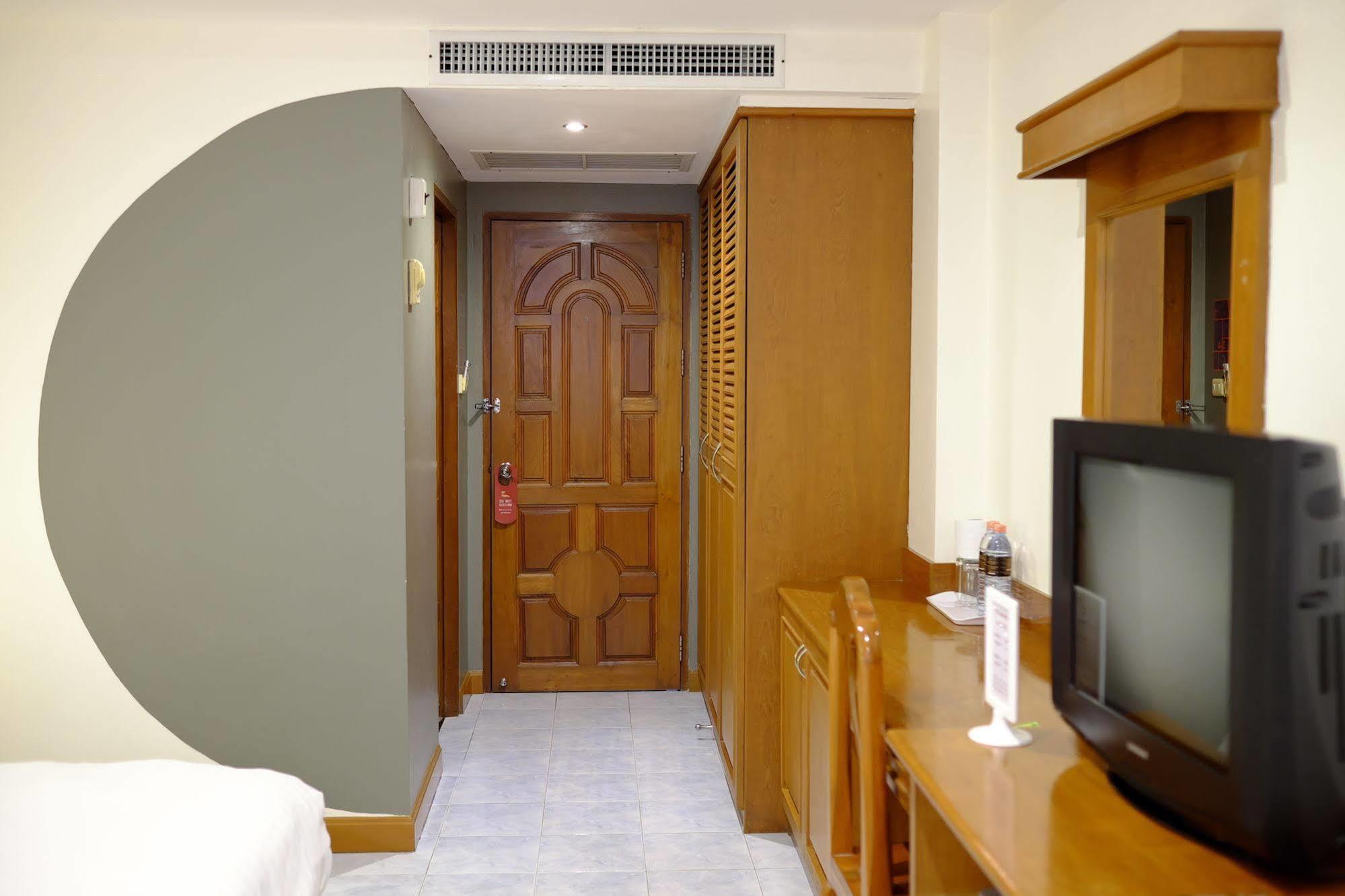 Pj Inn Паттайя Экстерьер фото